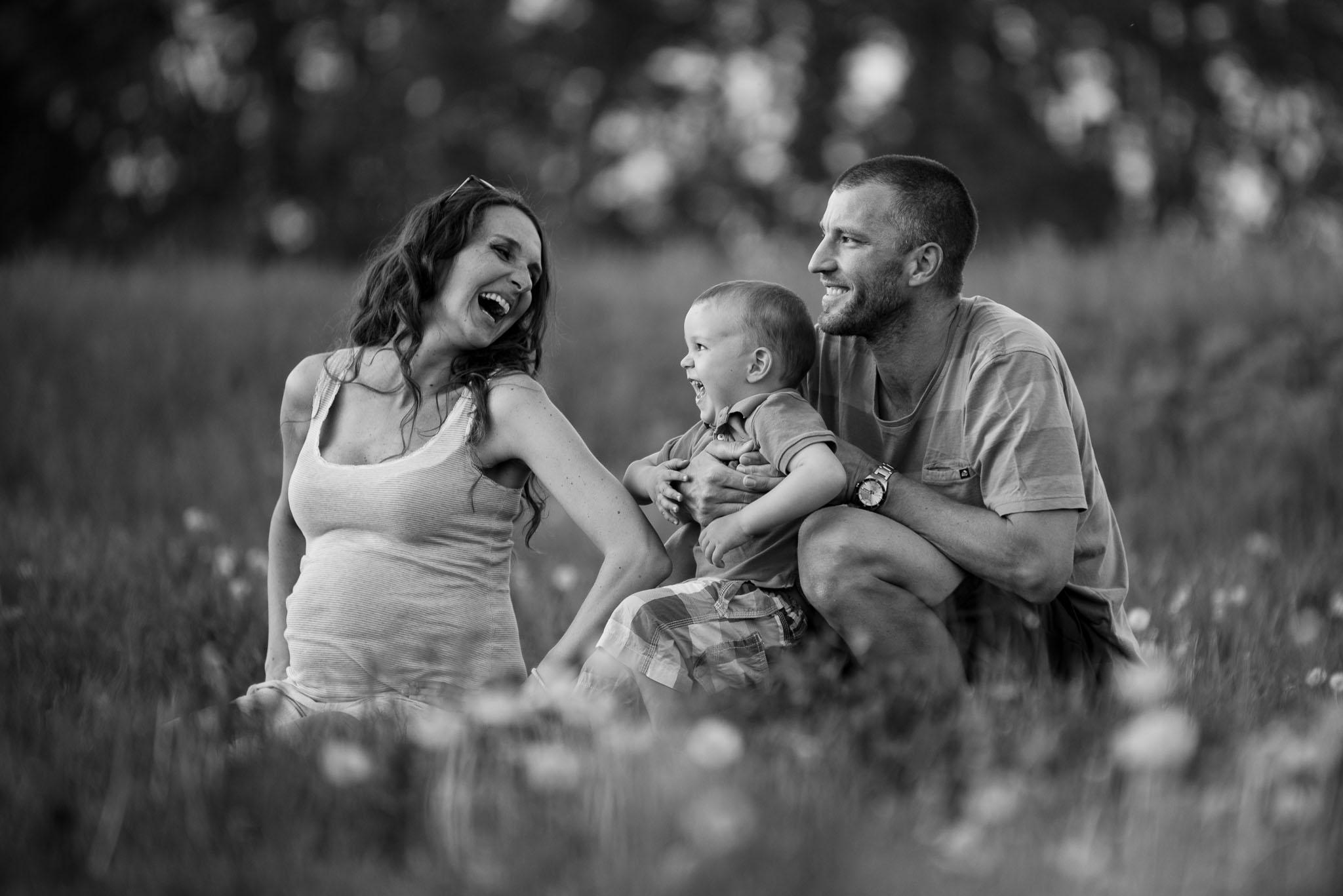 Family and pregnant photos | Kika, Martin and Tino
