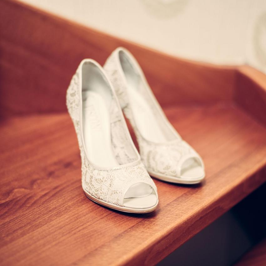 Wedding shoes picture
